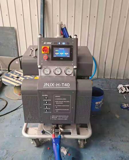聚氨酯保溫可以在地熱供暖建設(shè)中使用嗎(圖1) JNJX-H-T40聚氨酯噴涂機